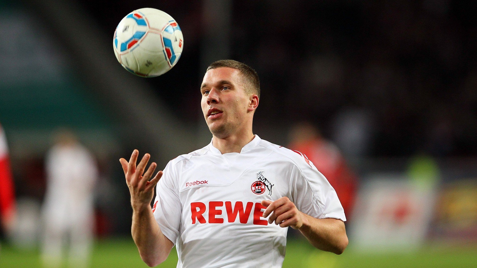 开云电竞赛事-足球文化节北京举办，百支草根队齐聚角逐，足球文化节开幕式